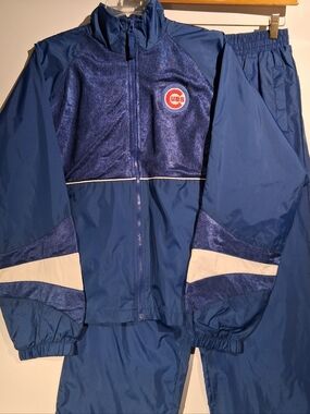 CHICAGO CUBS 2 pc Track Set  Boys/Youth XL (18)  Full zip Jacket  Snap Leg Pants